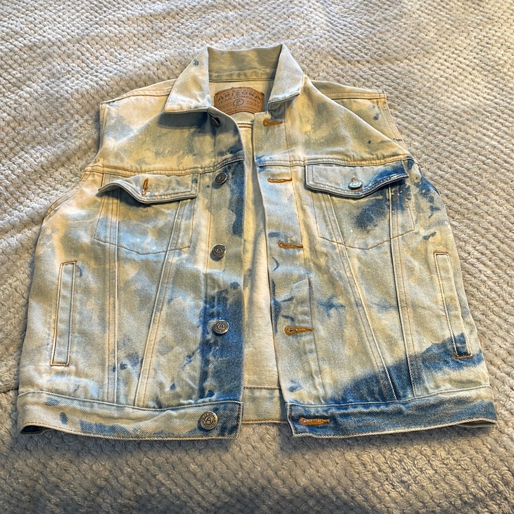 arizona jean vest size 10/12